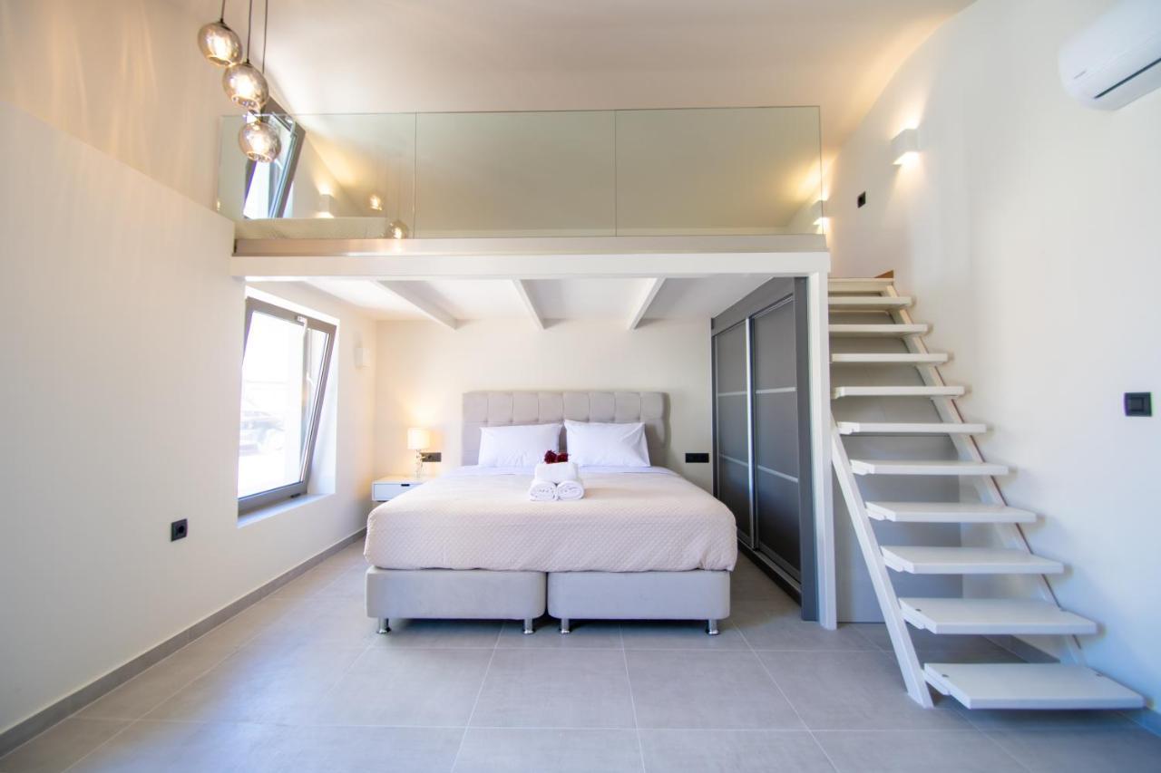 Villa Manthos Beachfront Luxury *