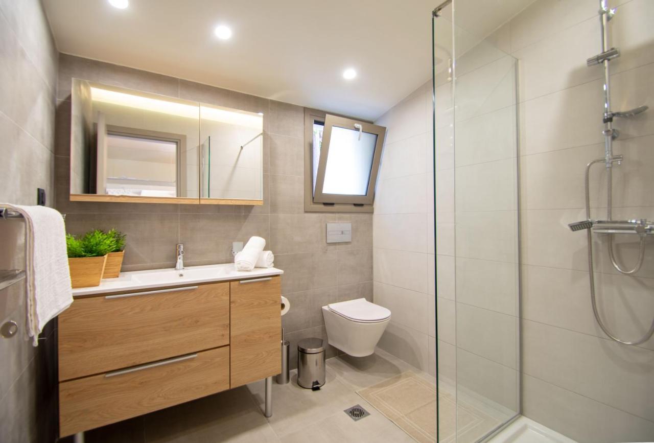 Manthos Beachfront Luxury * Laganas